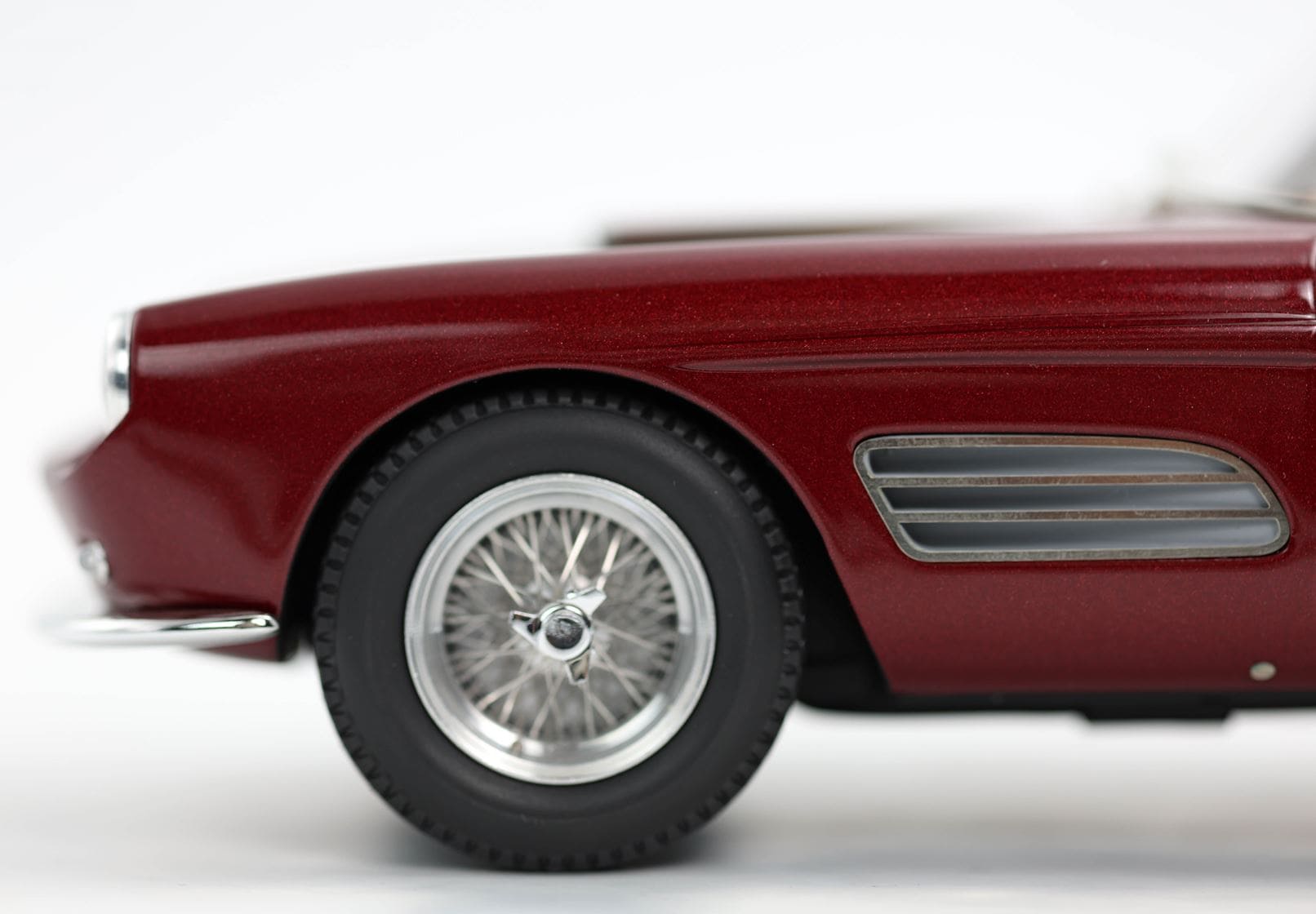BBR Ferrari 410 Superamerica Serie III SN 1495 SA - Ruby Red | 1:18 - 画像7
