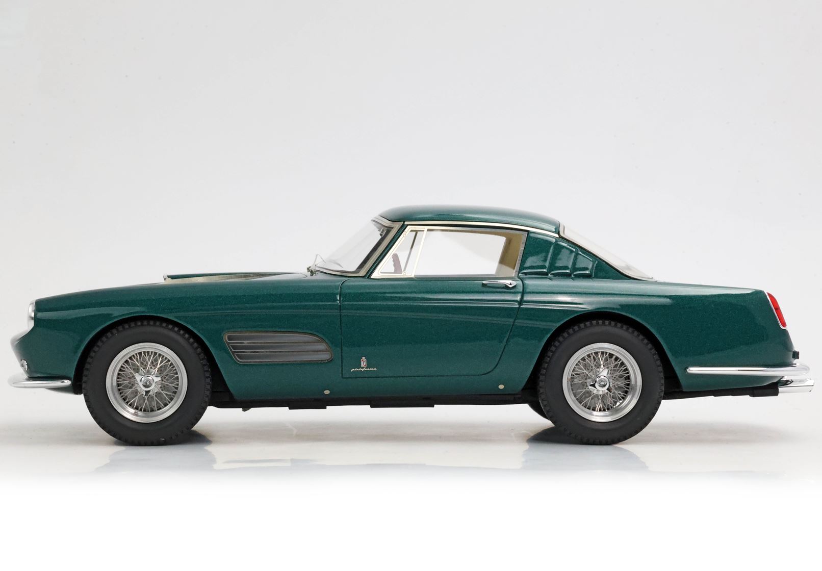 BBR Ferrari 410 Superamerica Serie III SN 1477 SA - Pine Green Metallic | 1:18 - 画像3