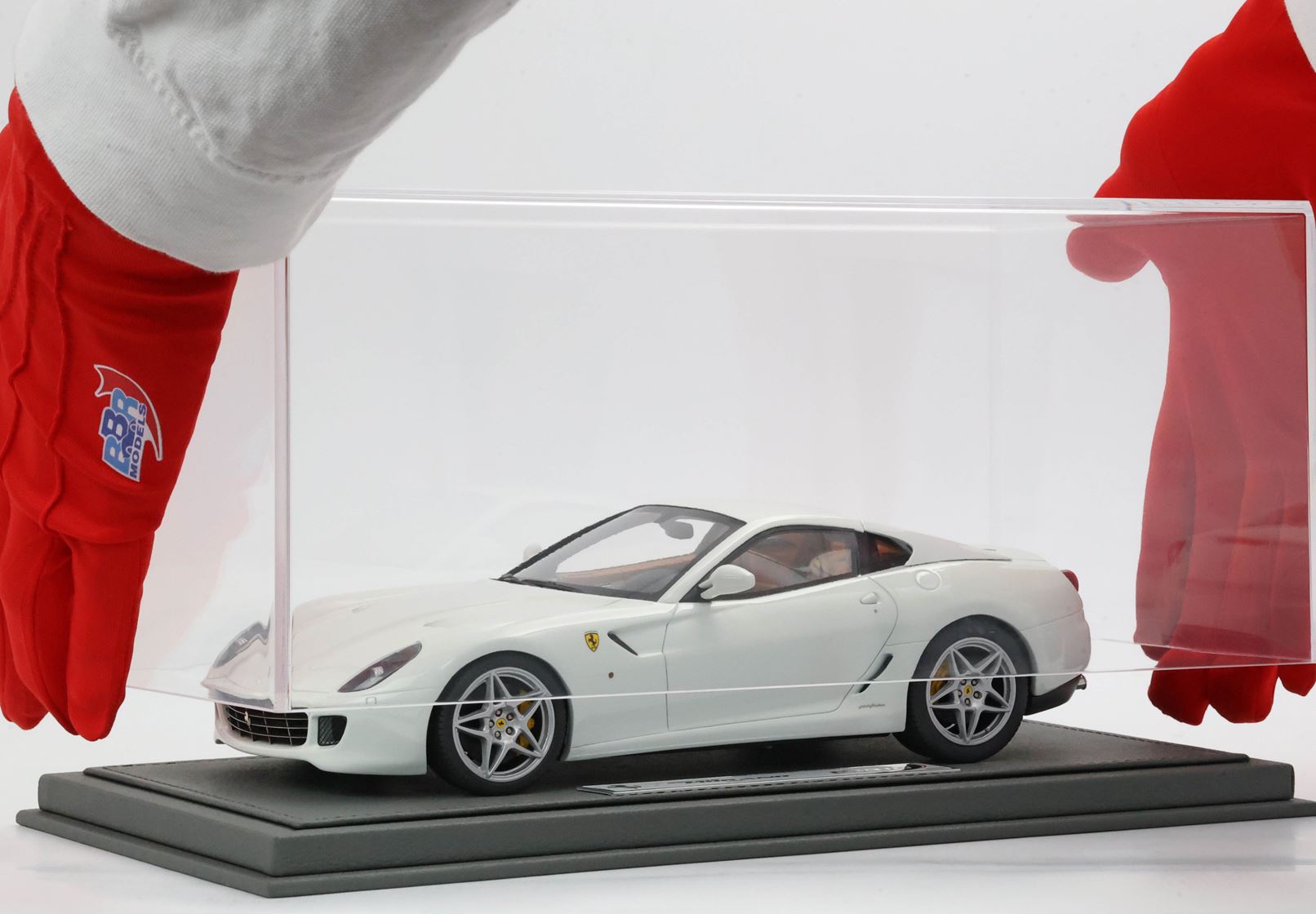 BBR Ferrari 599 GTB Fiorano 2006 - Avus White | 1:18 - Image 2