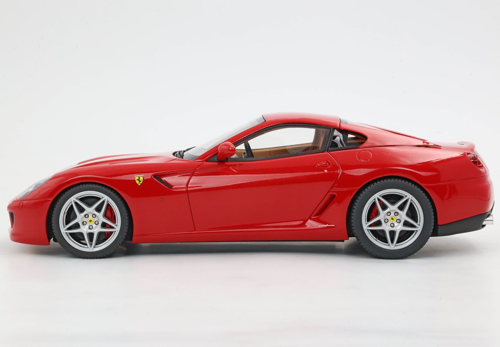 BBR Ferrari 599 GTB Fiorano 2006 Automatic Transmission - Red | 1:18 – Bild 4