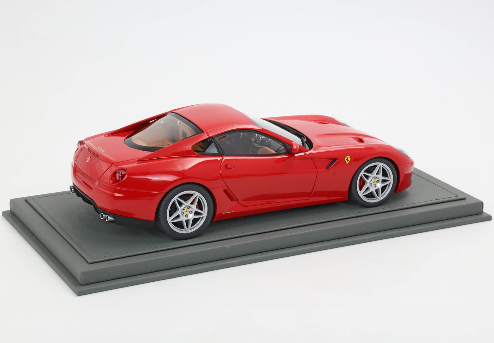 BBR Ferrari 599 GTB Fiorano 2006 Automatic Transmission - Red | 1:18 – Bild 2