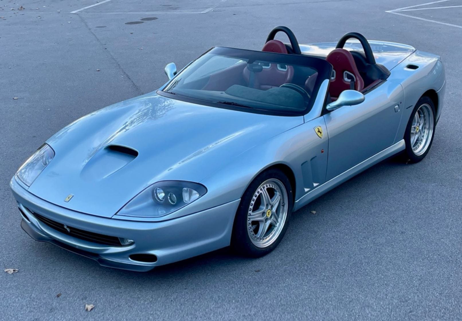 BBR Ferrari 550 Barchetta 2000 - Nurburgring Silver | 1:18 - Imagen 2
