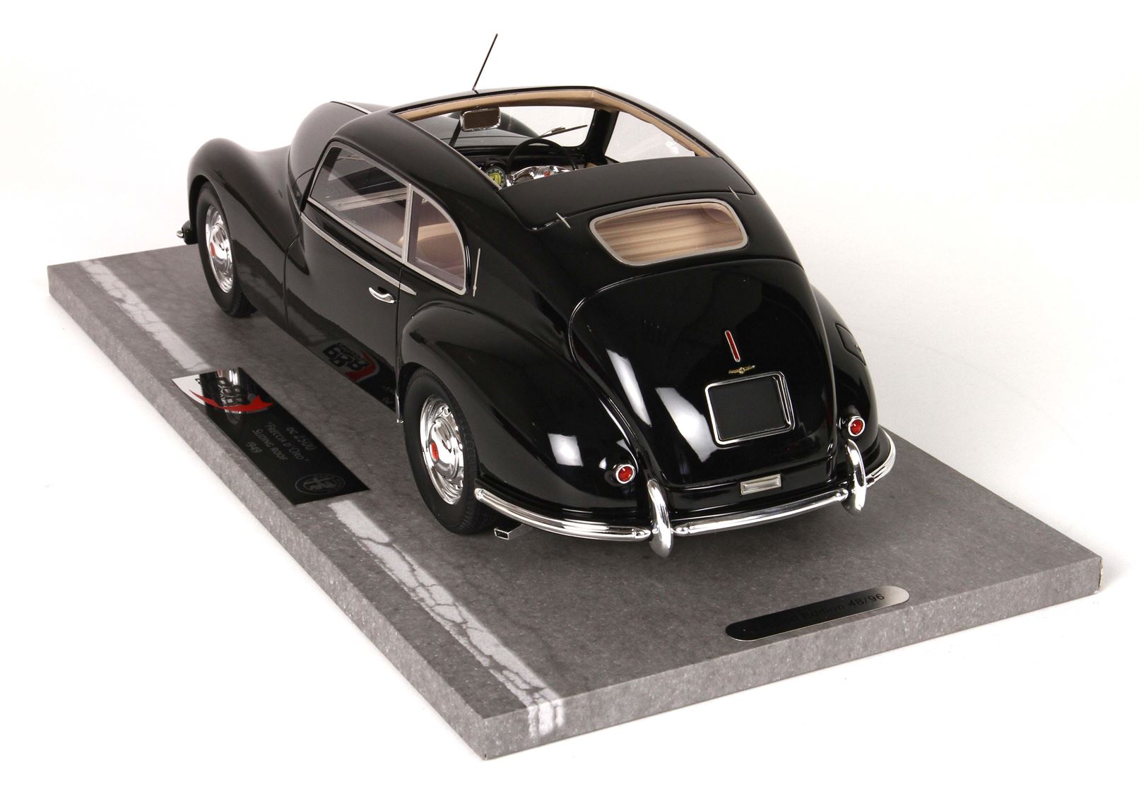 BBR Alfa Romeo Freccia d'Oro - Gloss Black | 1:18 – Bild 4
