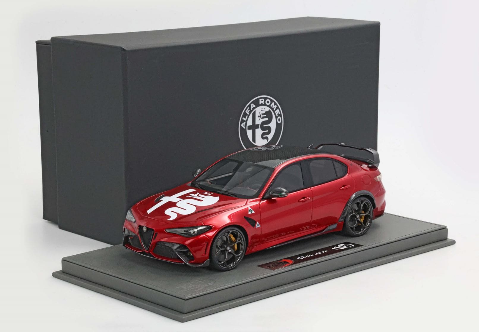 BBR Alfa Romeo Giulia GTA with Alfa Romeo Logo and Rear Spoiler - GTA Red | 1:18 - Image 8