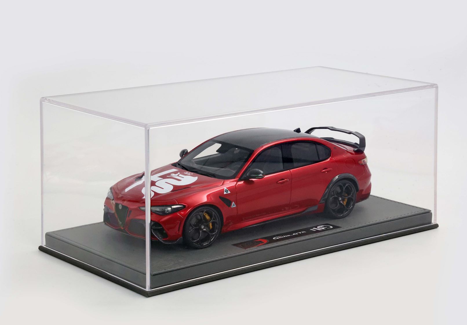 BBR Alfa Romeo Giulia GTA with Alfa Romeo Logo and Rear Spoiler - GTA Red | 1:18 - Image 7