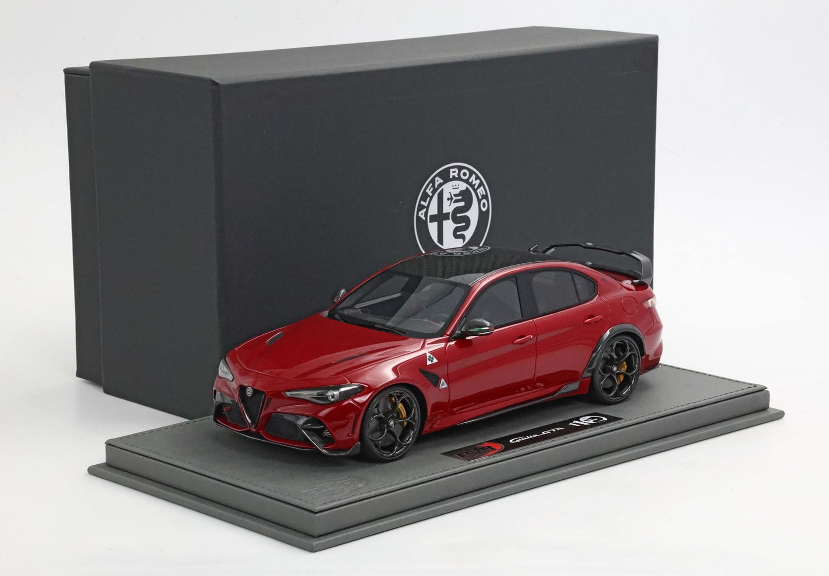 BBR Alfa Romeo Giulia GTA Special Version Rear Spoiler - Competizione Red | 1:18 - Image 8