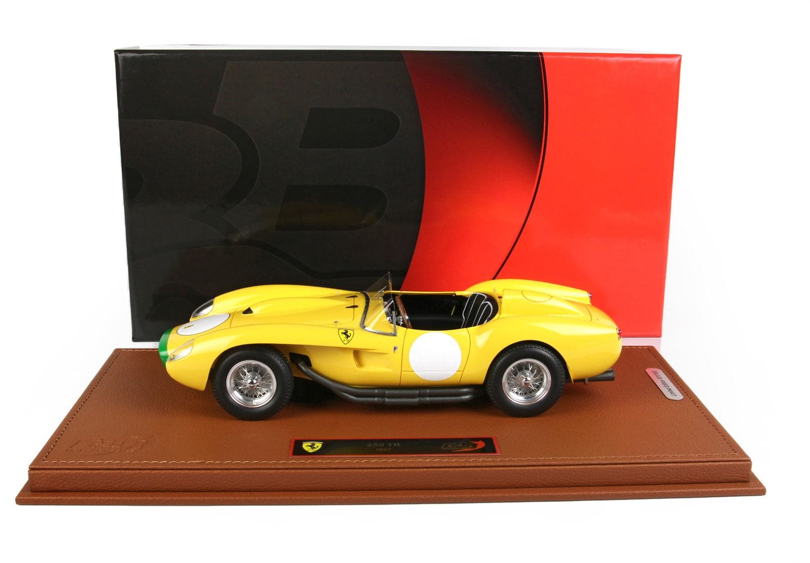 フェラーリ　２５０　テスタロッサ　（１９５７）　 ＃３３０　レースカー　１／１８ BBR フェラーリ 250 テスタロッサ 1957 - イエロー | 1:18 - modelcars24