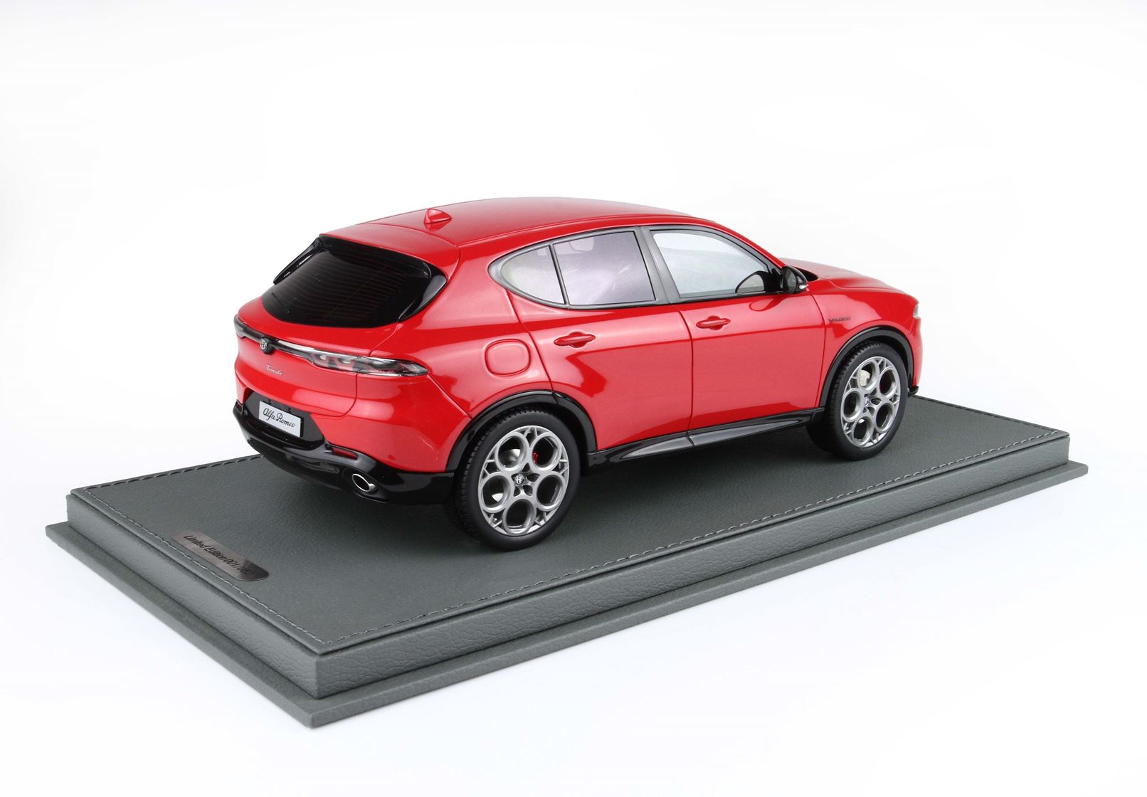 BBR Alfa Romeo Tonale Veloce Plug-in Hybrid - Alfa Red | 1:18 - Image 2
