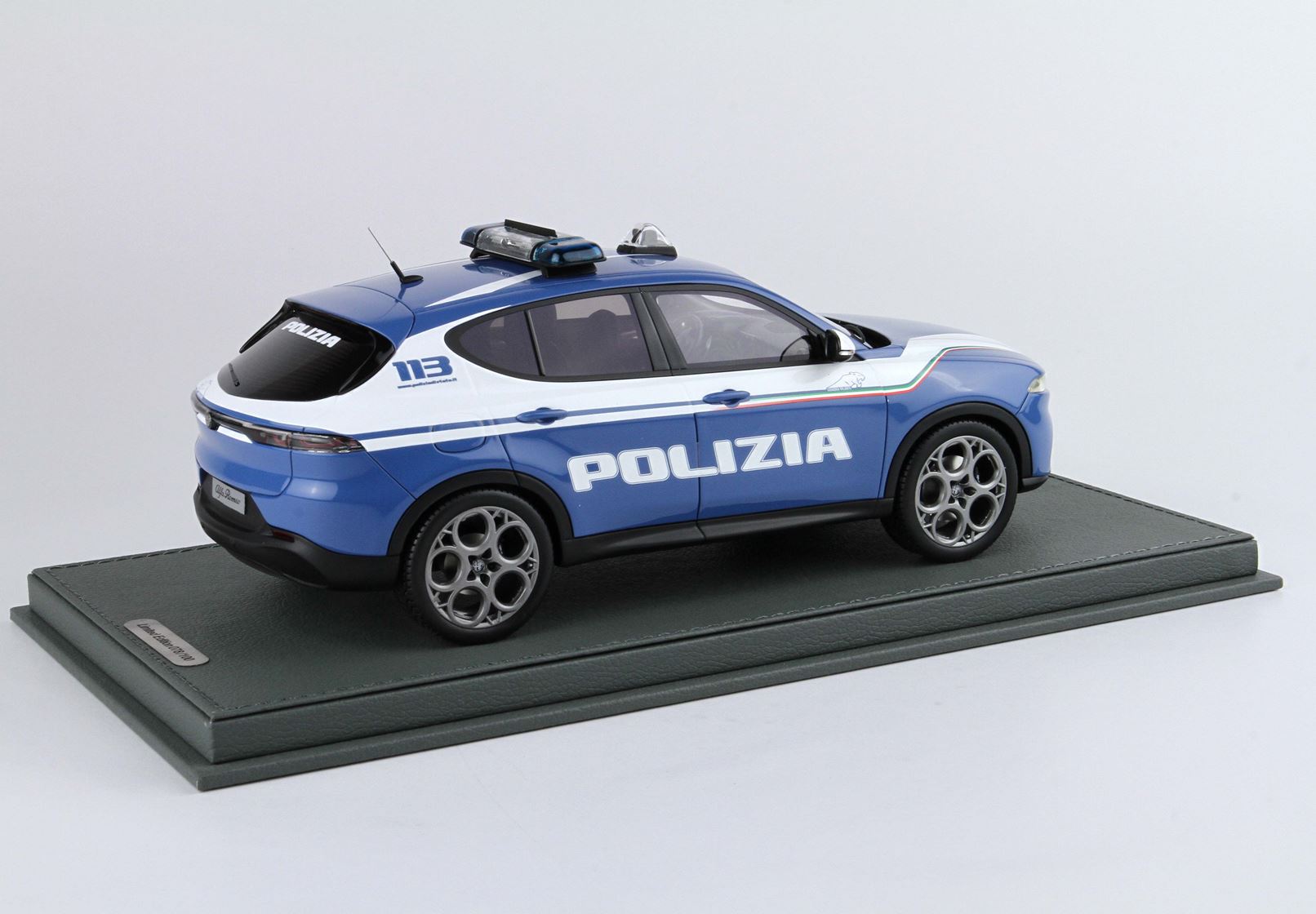 BBR Alfa Romeo Tonale Allestimento Polizia | 1:18 - Image 2