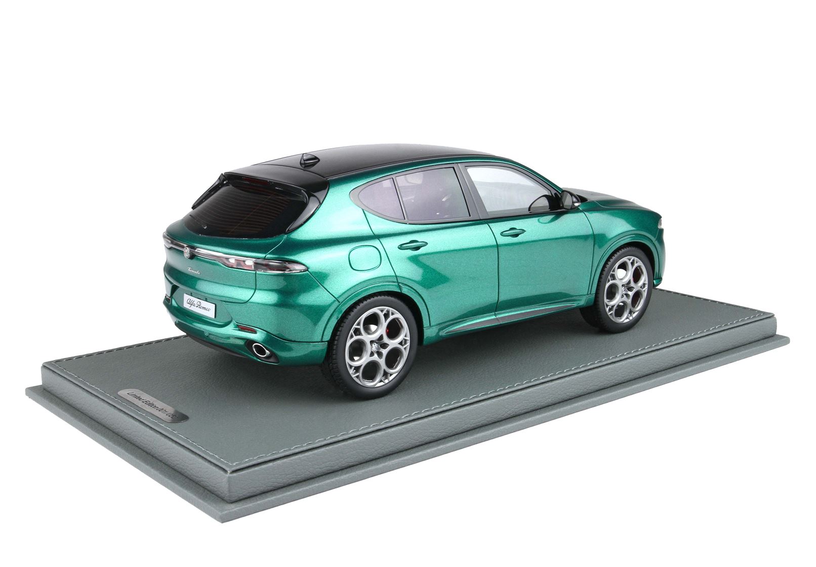 BBR Alfa Romeo Tonale Tributo Plug-in Hybrid - Montreal Green | 1:18 - Image 2