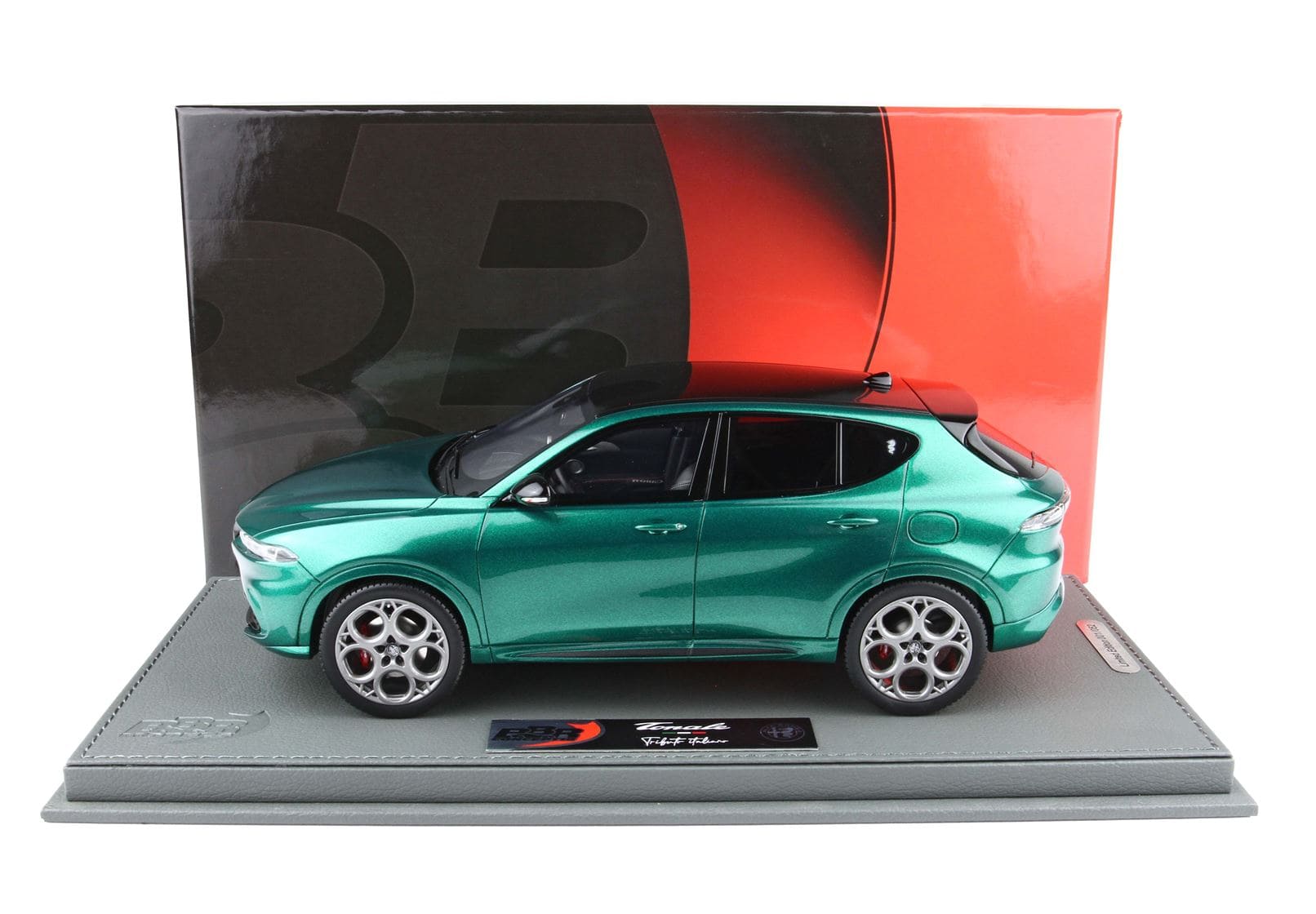 BBR Alfa Romeo Tonale Tributo Plug-in Hybrid - Montreal Green | 1:18 - Image 6