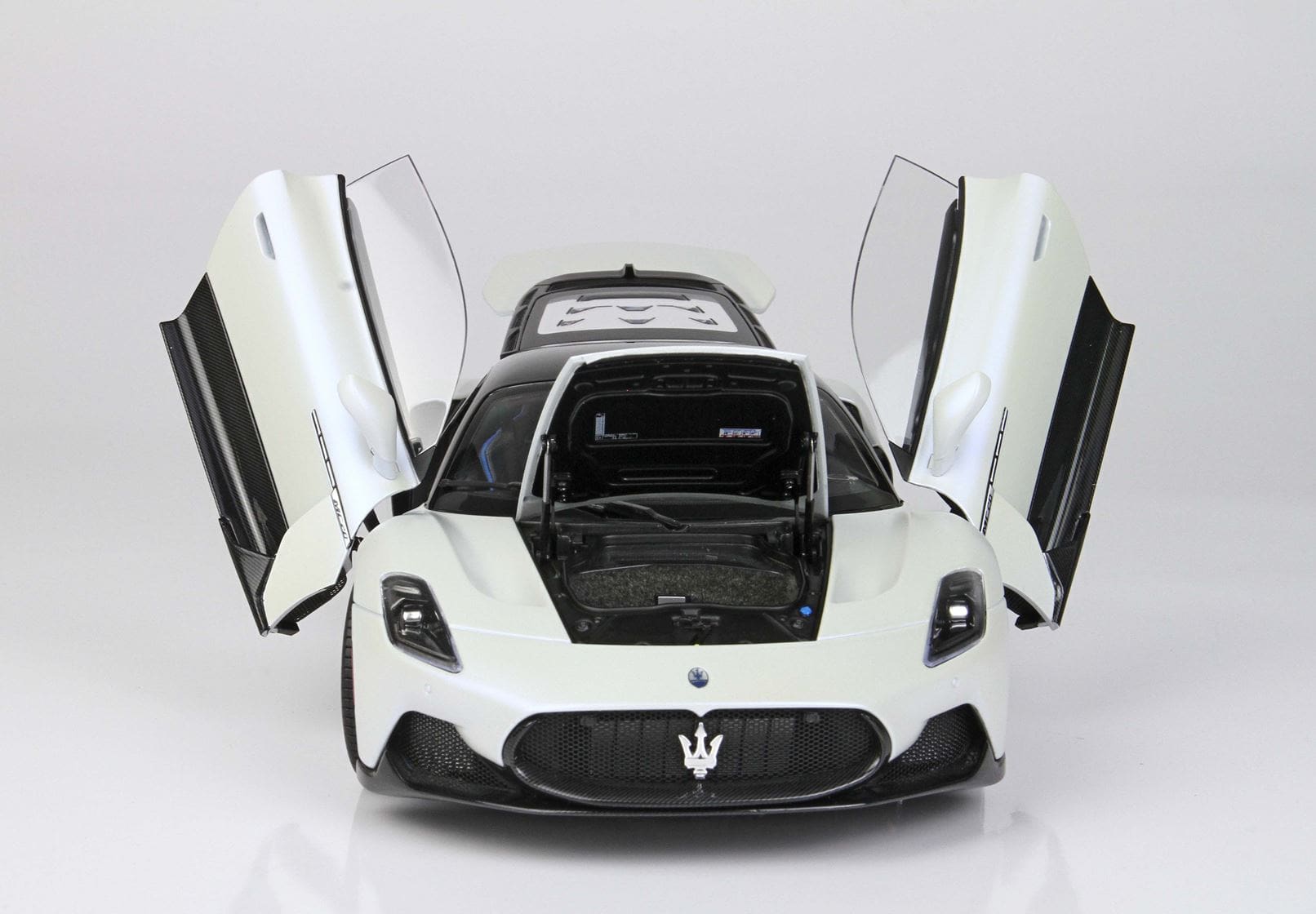 BBR Maserati MC20 - Audace White | 1:18 - Image 16