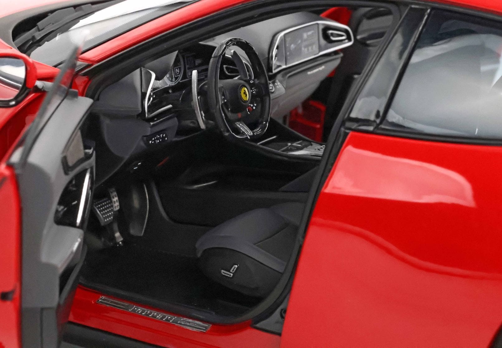 BBR Ferrari Purosangue Luxury Pack - Red | 1:18 – Bild 8