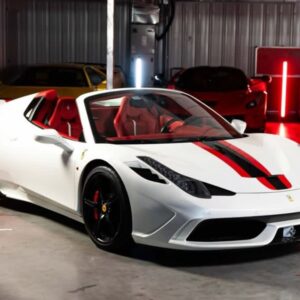 BBR フェラーリ 458 スペチアーレ A スパイダー - ホワイト・ブラック&レッドストライプ | 1:18