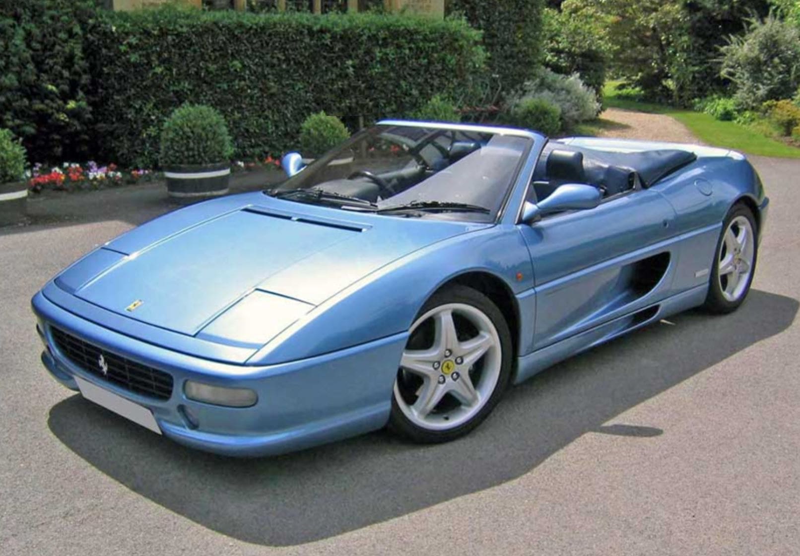 BBR Ferrari F355 Spider Manual Transmission - California Blue | 1:18 - Image 3