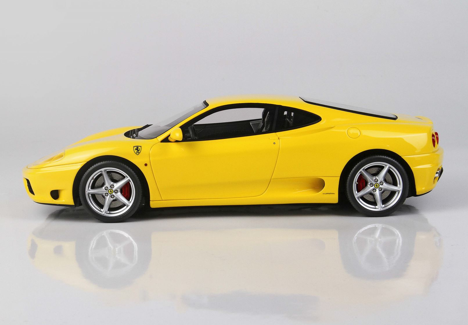 BBR Ferrari 360 Modena 1999 F1 Gearbox - Yellow | 1:18 - Image 14
