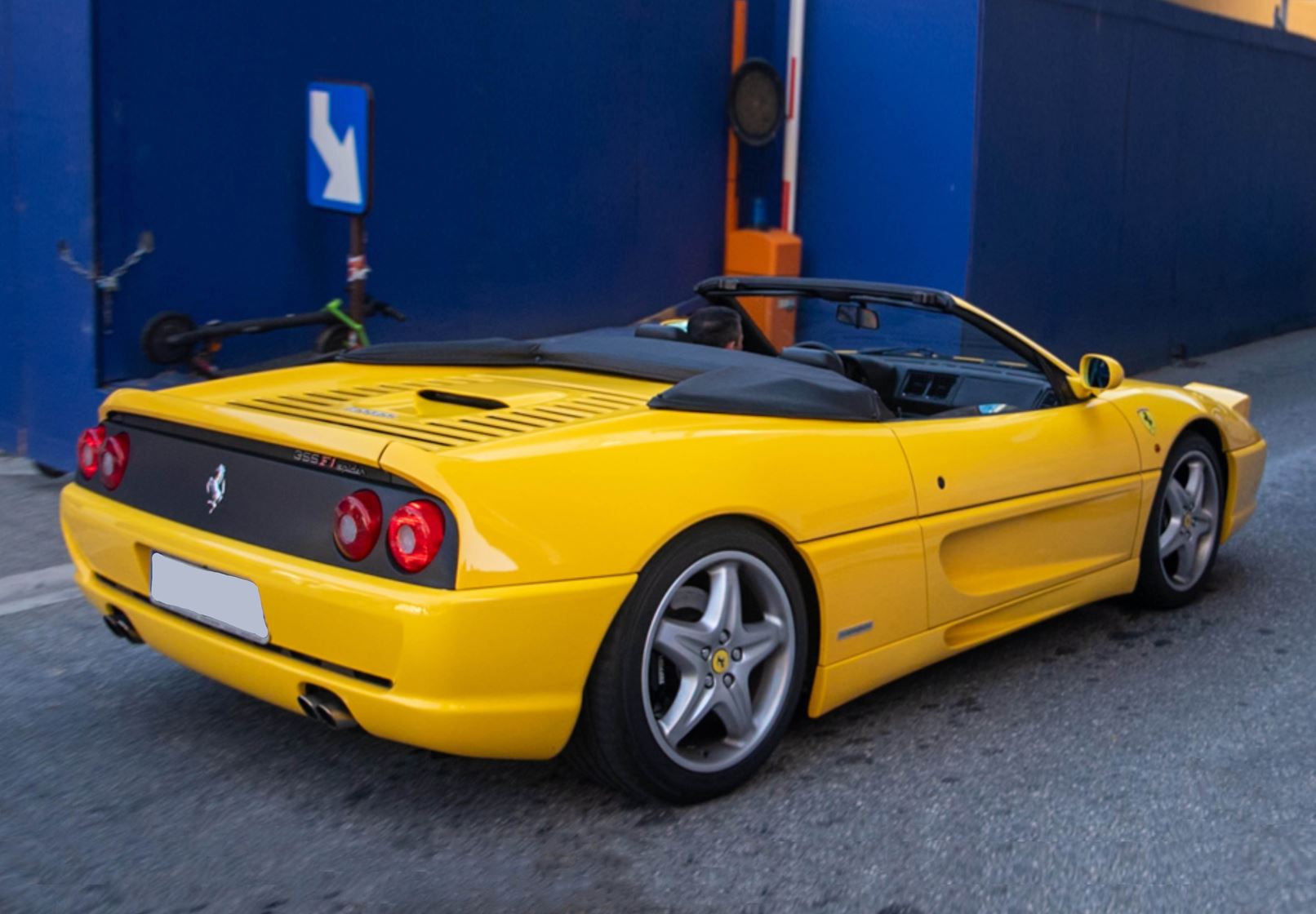 MINICHAMPS Ferrari F355 & F355spider 2台 | 1⁄24