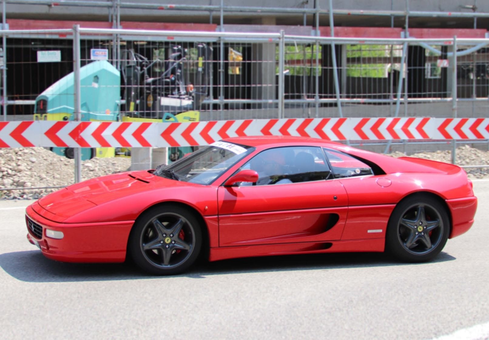 BBR Ferrari F355 F1 Berlinetta Challenge Grid - Red | 1:18 – Bild 4