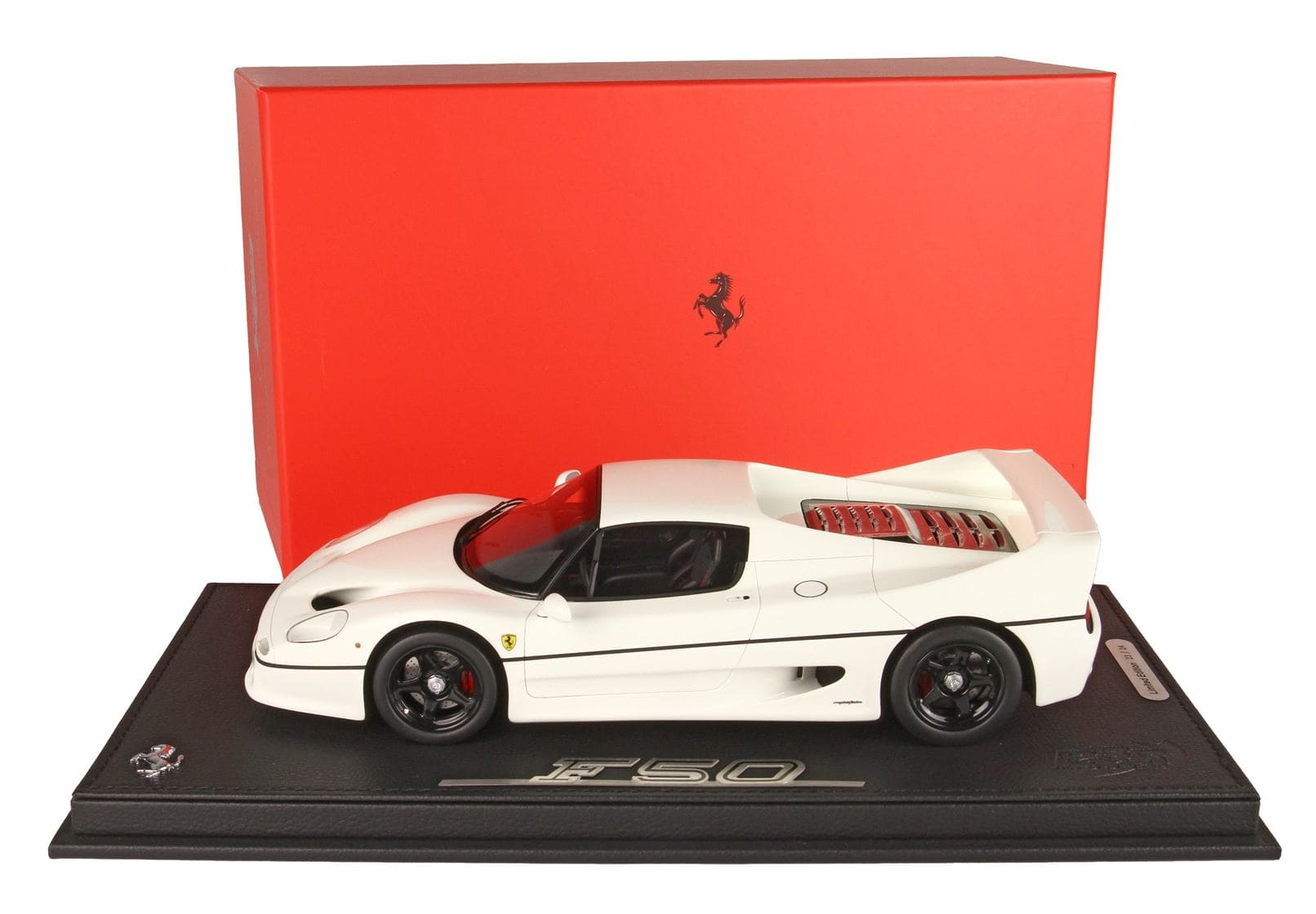 BBR Ferrari F50 Coupe 1995 - Avus White | 1:18 – Bild 3