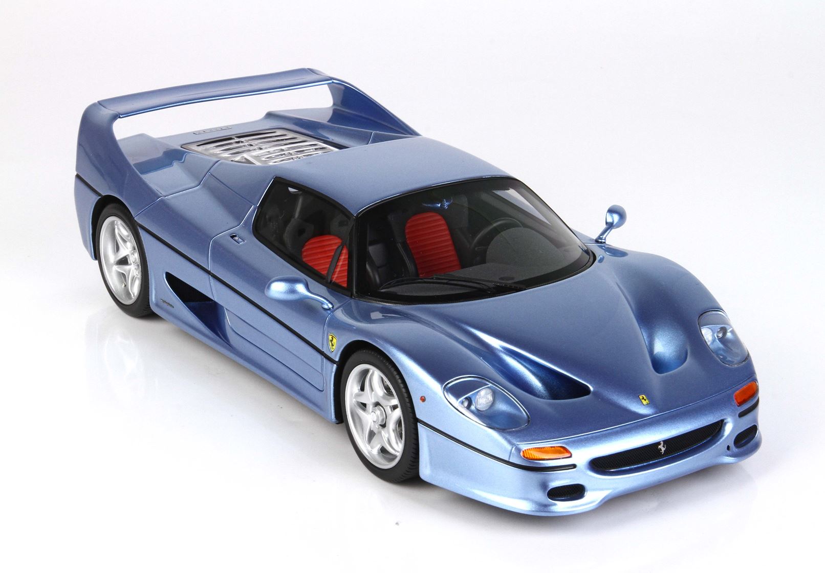 BBR Ferrari F50 Coupe 1995 - Metallic Light Blue | 1:18 – Bild 3