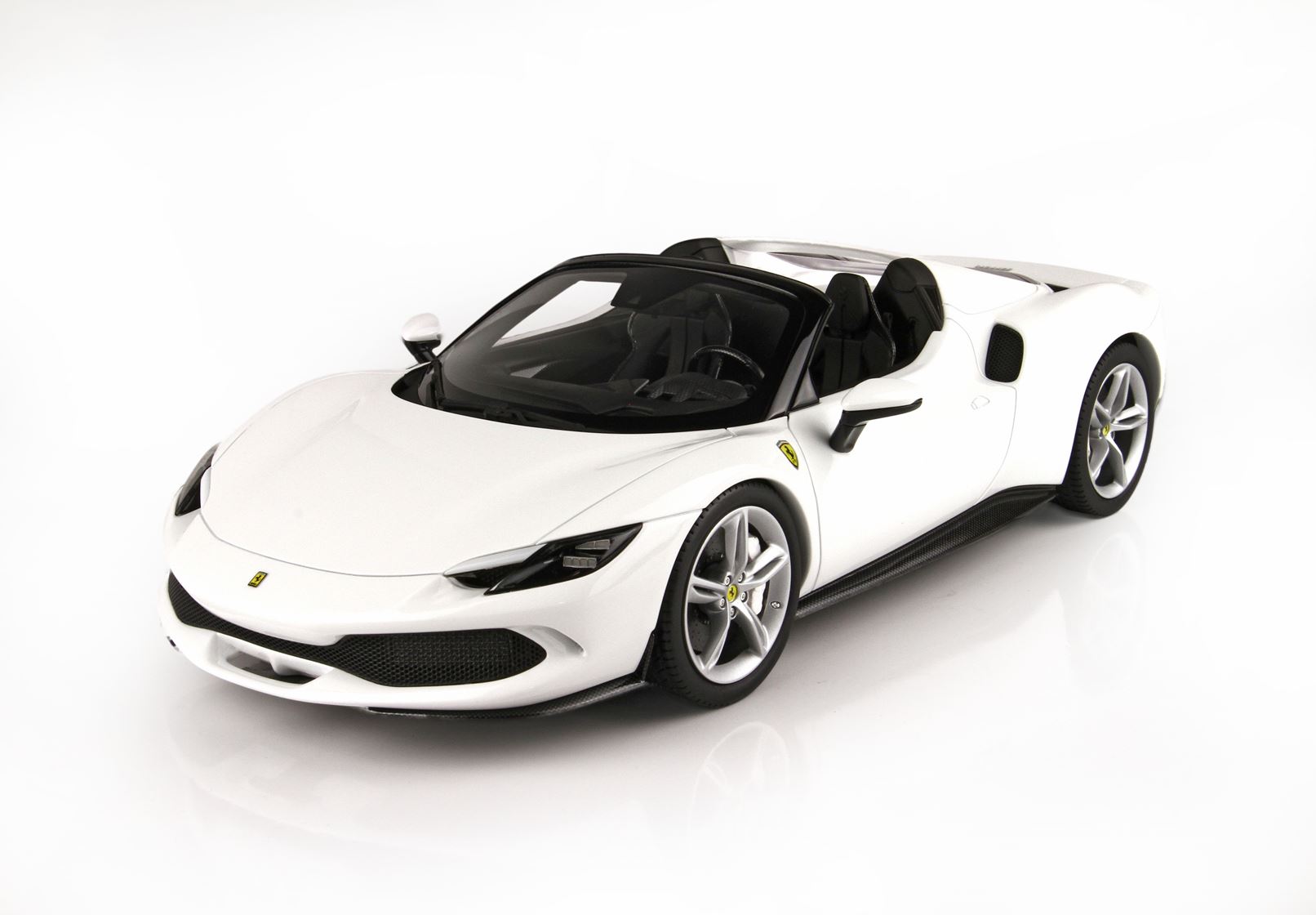 BBR Ferrari 296 GTS - Cervino White | 1:18 - Image 3