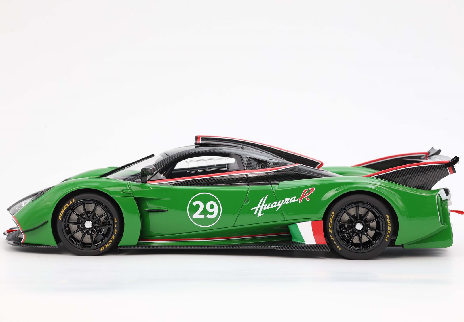 BBR Pagani Huayra R - Gloss Black Carbon / Meadow Green | 1:18 - Image 5
