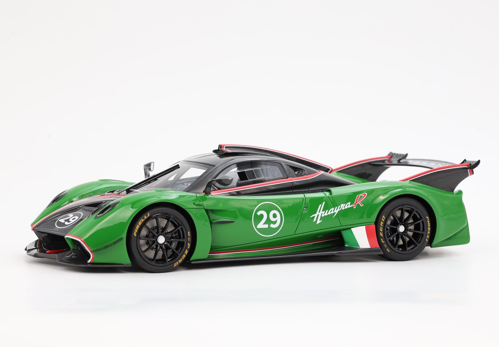 BBR Pagani Huayra R - Gloss Black Carbon / Meadow Green | 1:18 - Image 6