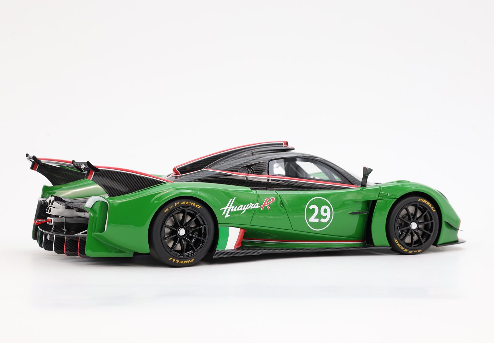 BBR Pagani Huayra R - Gloss Black Carbon / Meadow Green | 1:18 - Image 7