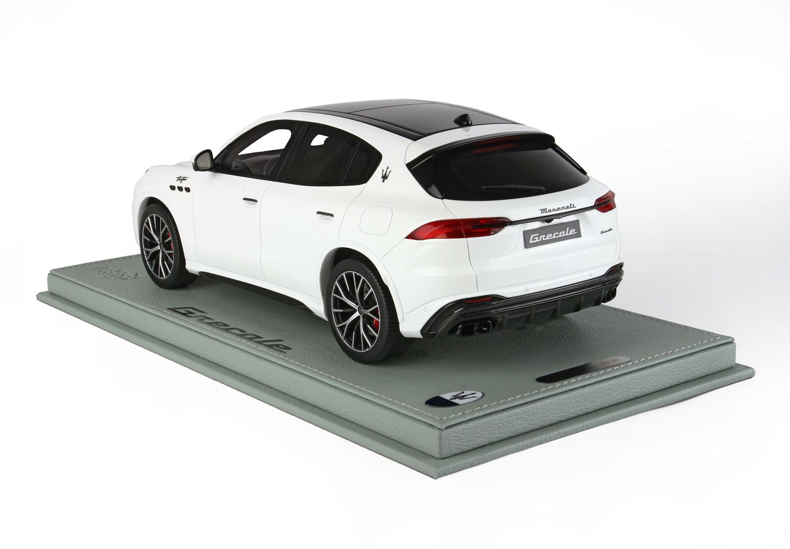BBR Maserati Grecale Trofeo - White | 1:18 - Image 2