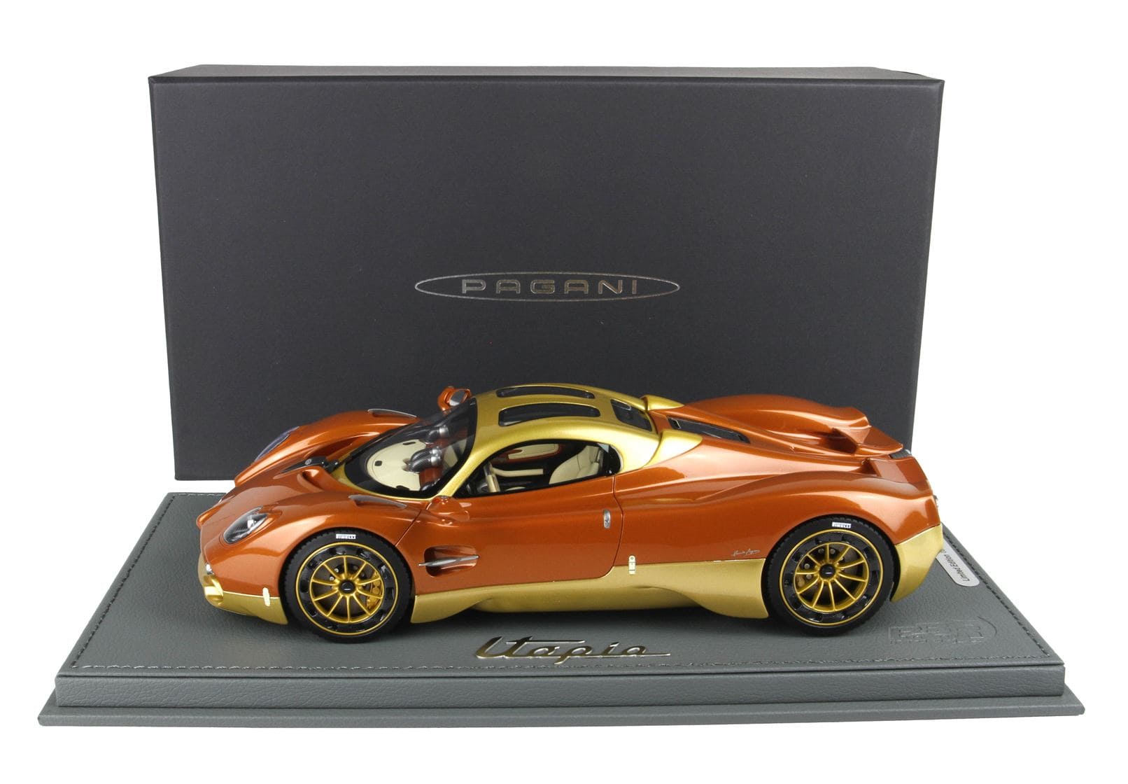 BBR Pagani Utopia - Metallic Bronze | 1:18 - Image 6