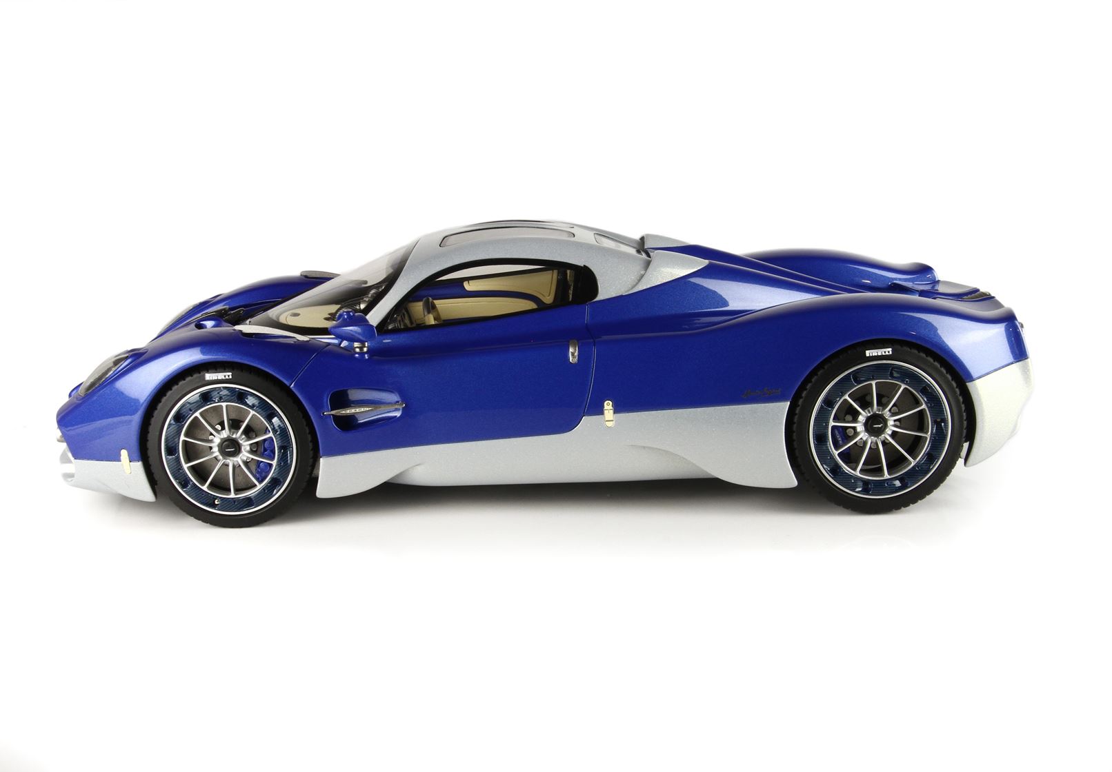 BBR Pagani Utopia - M208 Metallic Blue | 1:18 - Image 4