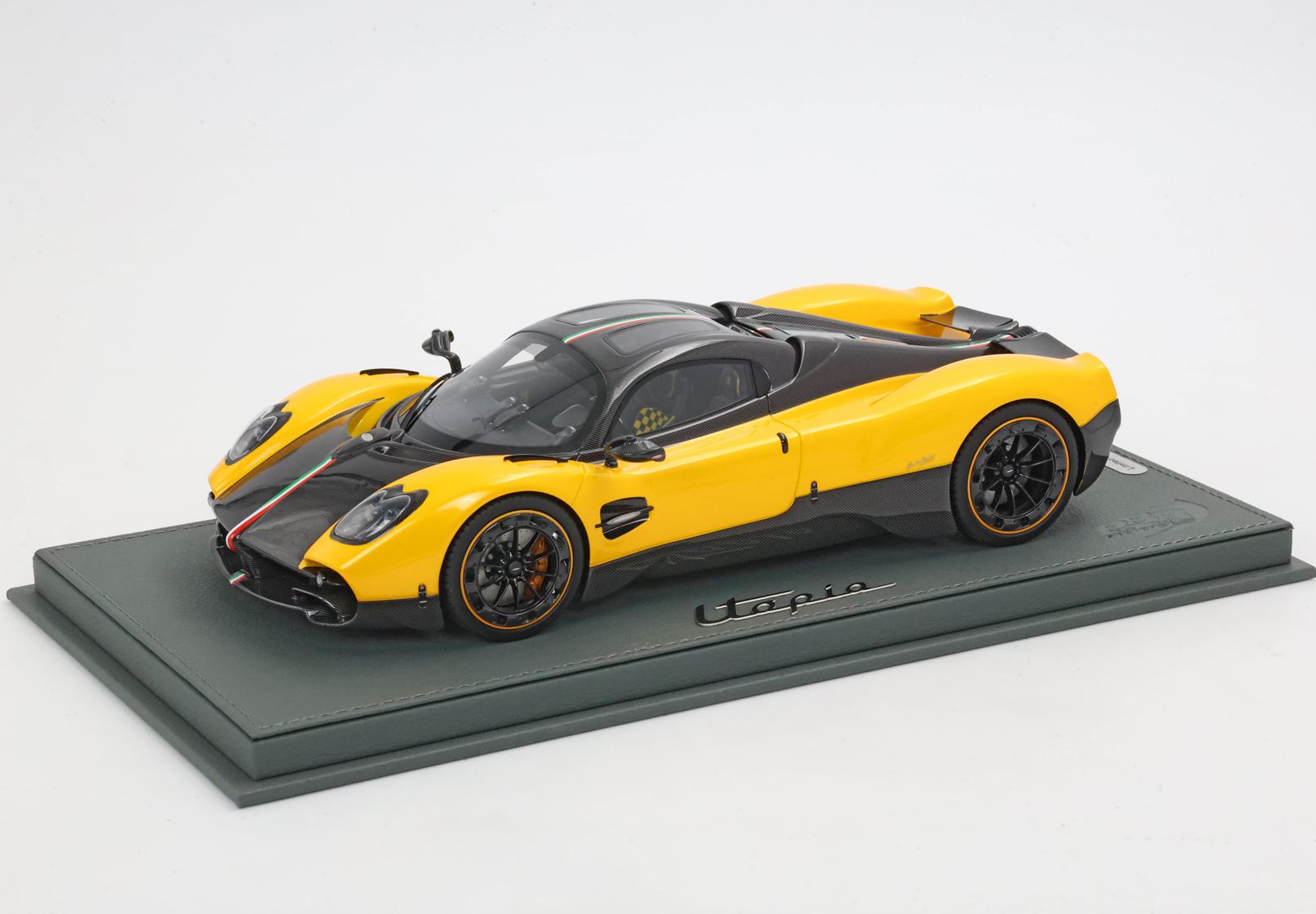 BBR Pagani Utopia - Geneva Yellow | 1:18