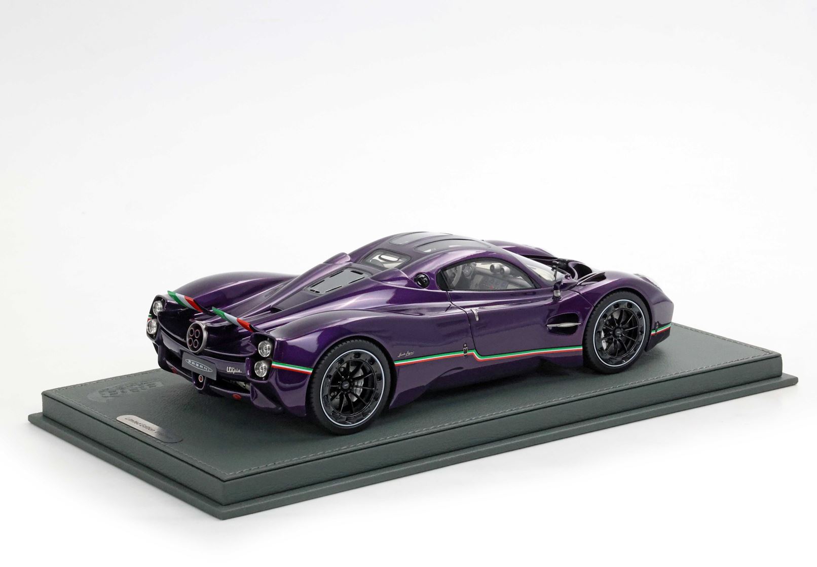 BBR Pagani Utopia Coupe New Version (Raised Rear Wings) - Purple Hong Kong | 1:18 - Image 3