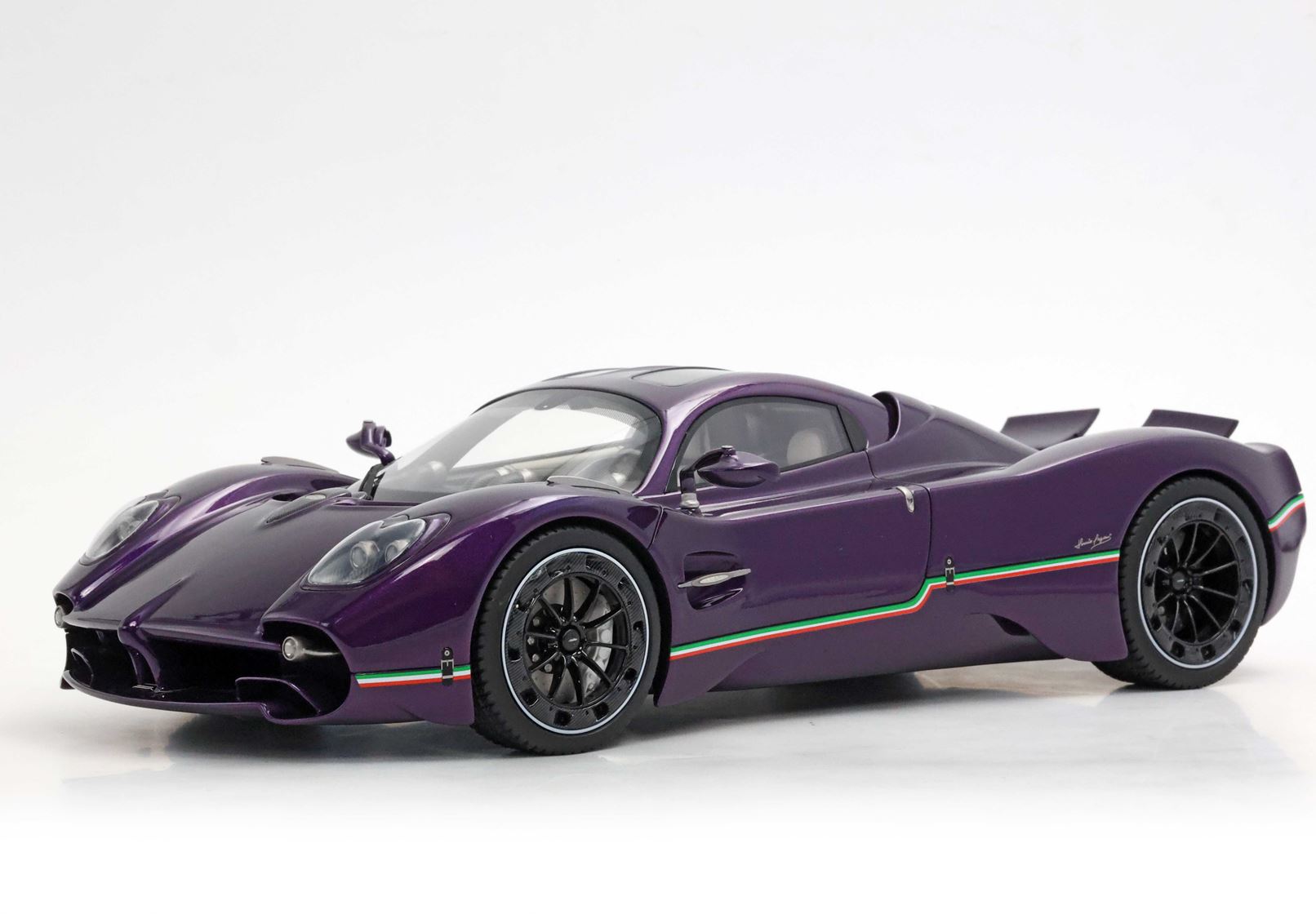 BBR Pagani Utopia Coupe New Version (Raised Rear Wings) - Purple Hong Kong | 1:18 - Image 5
