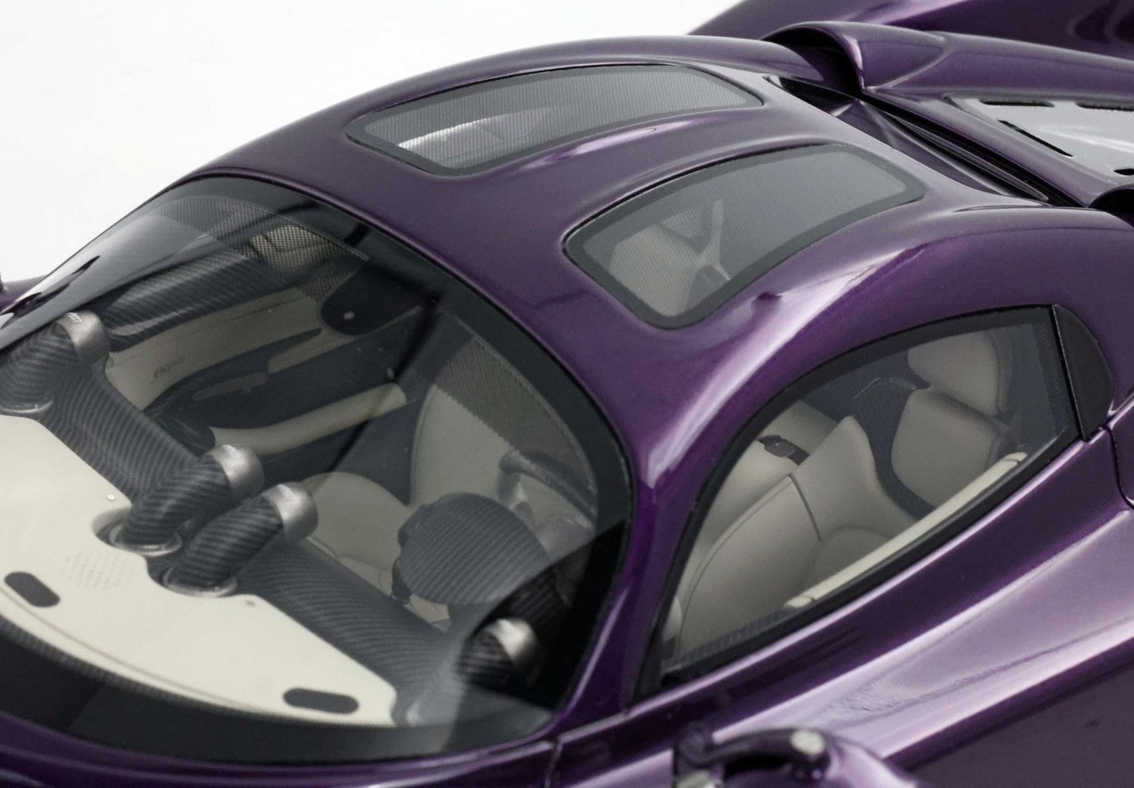 BBR Pagani Utopia Coupe New Version (Raised Rear Wings) - Purple Hong Kong | 1:18 - Image 8