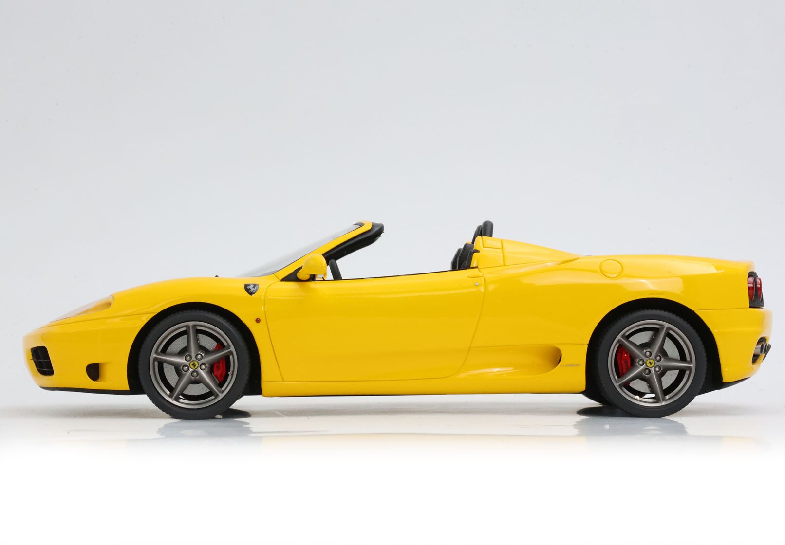 BBR Ferrari 360 Modena Spider Automatic Gearbox, Challenge Rear Grille, Italian Stripe - Modena Yellow / Black | 1:18 - 画像5