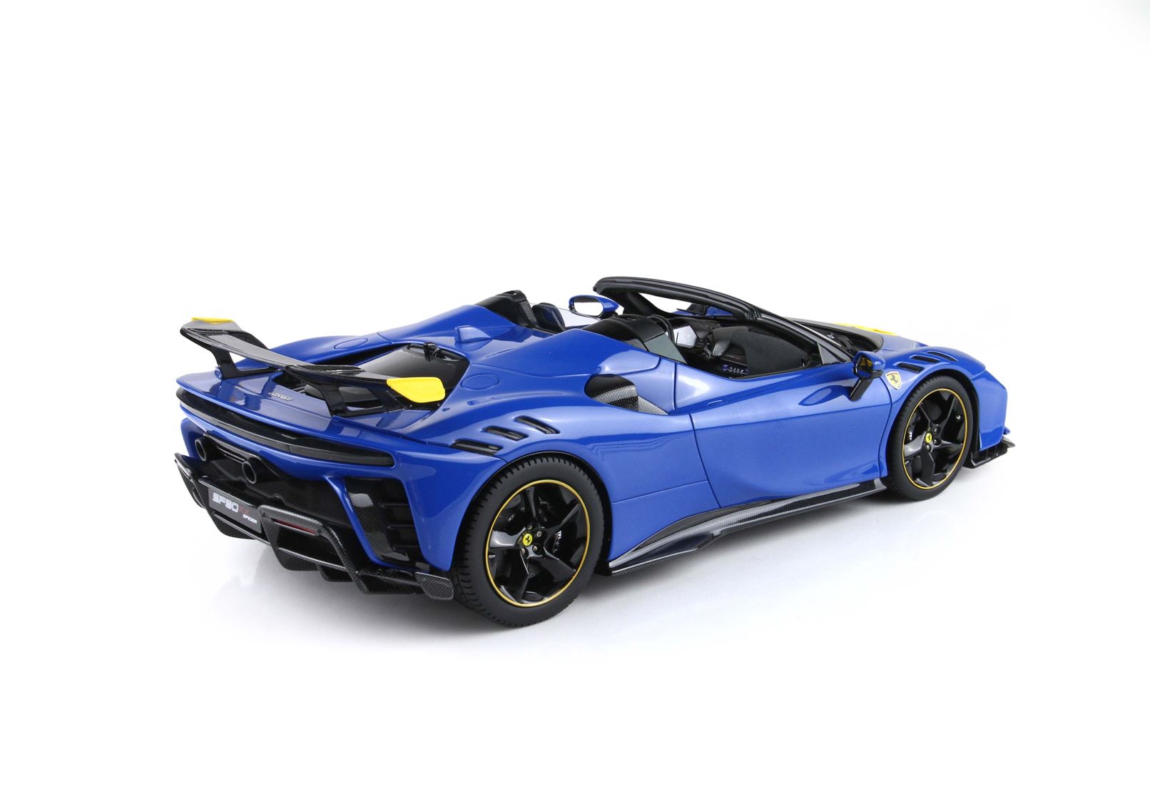BBR Ferrari SF90 XX Spider - Dino Blue and Yellow | 1:18 - Image 4