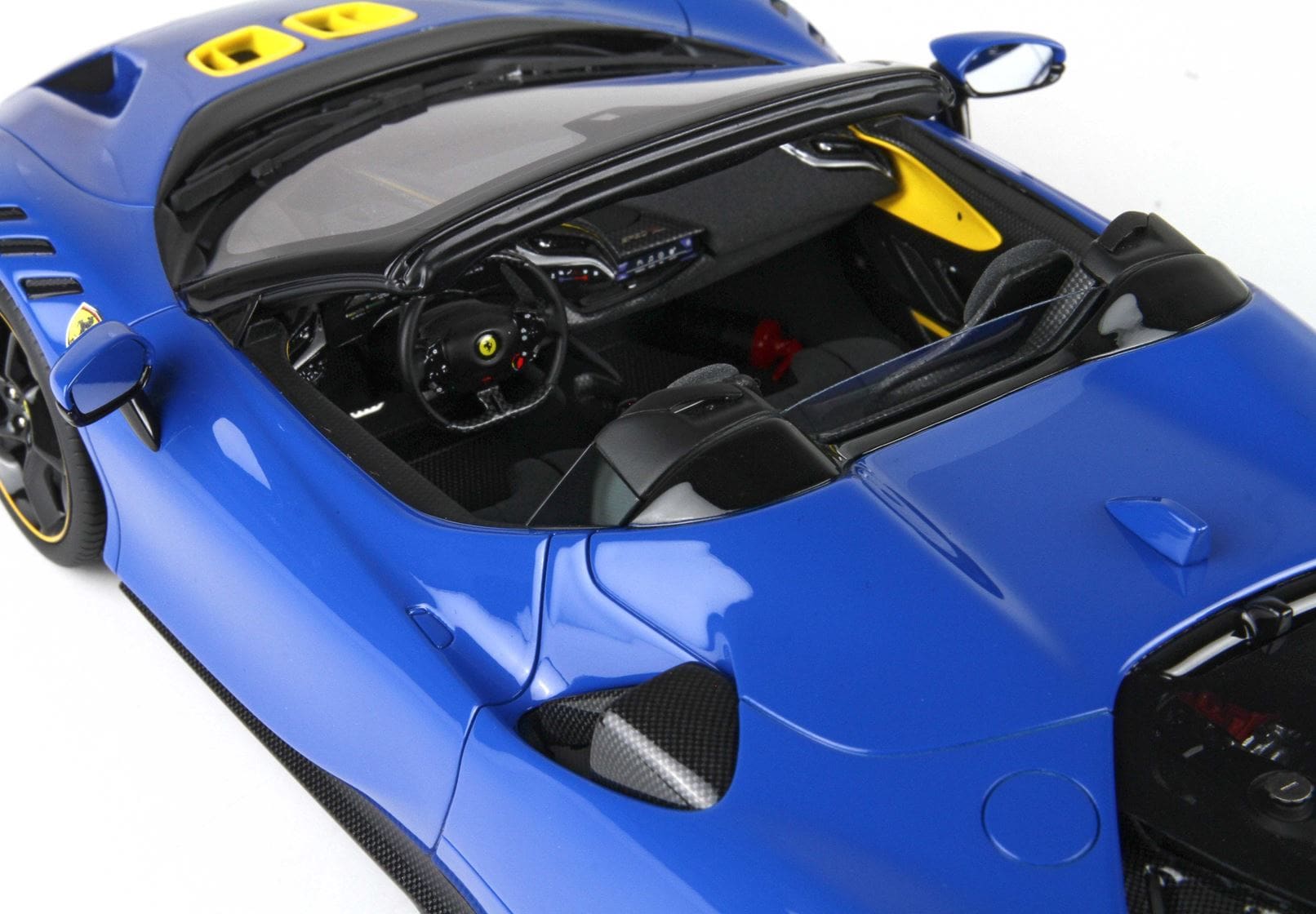 BBR Ferrari SF90 XX Spider - Dino Blue and Yellow | 1:18 - Image 6