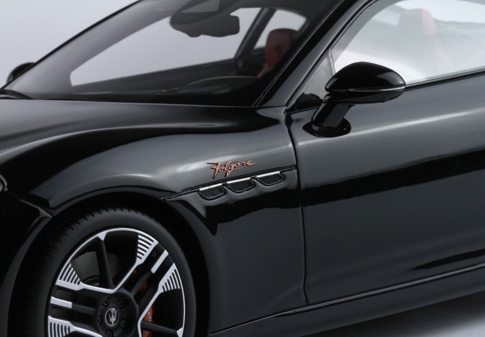 BBR Maserati Granturismo Folgore 2023 - Absolute Black | 1:18 - Image 9
