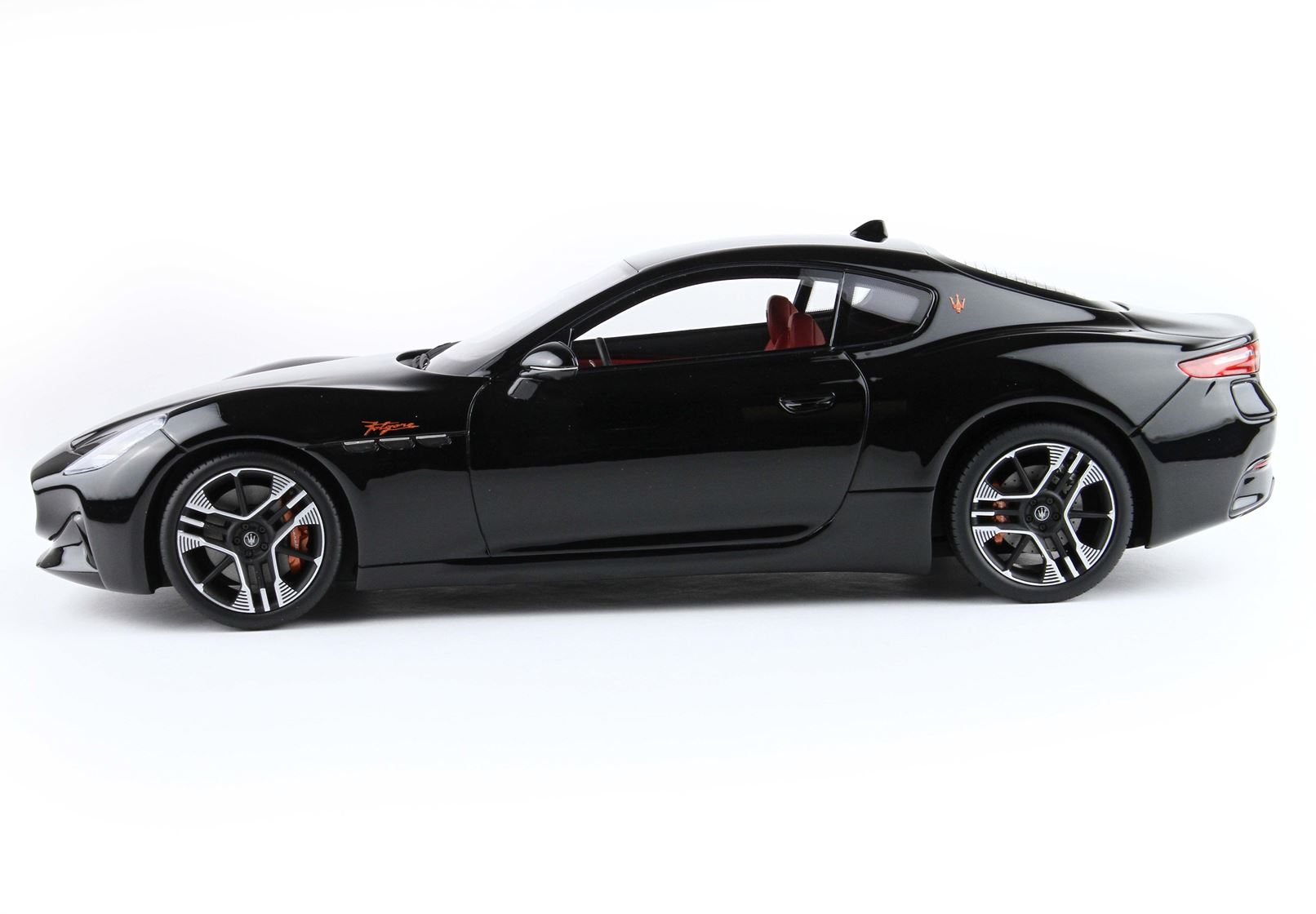 BBR Maserati Granturismo Folgore 2023 - Absolute Black | 1:18 - Image 5