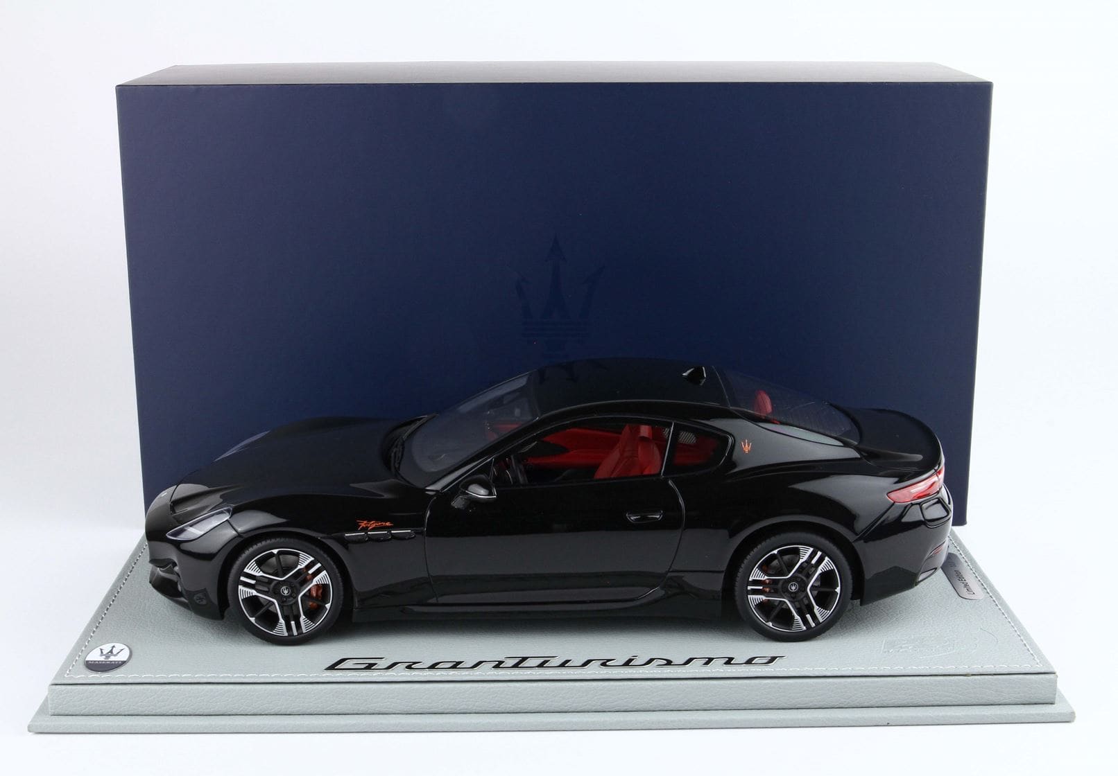 BBR Maserati Granturismo Folgore 2023 - Absolute Black | 1:18 - Image 10