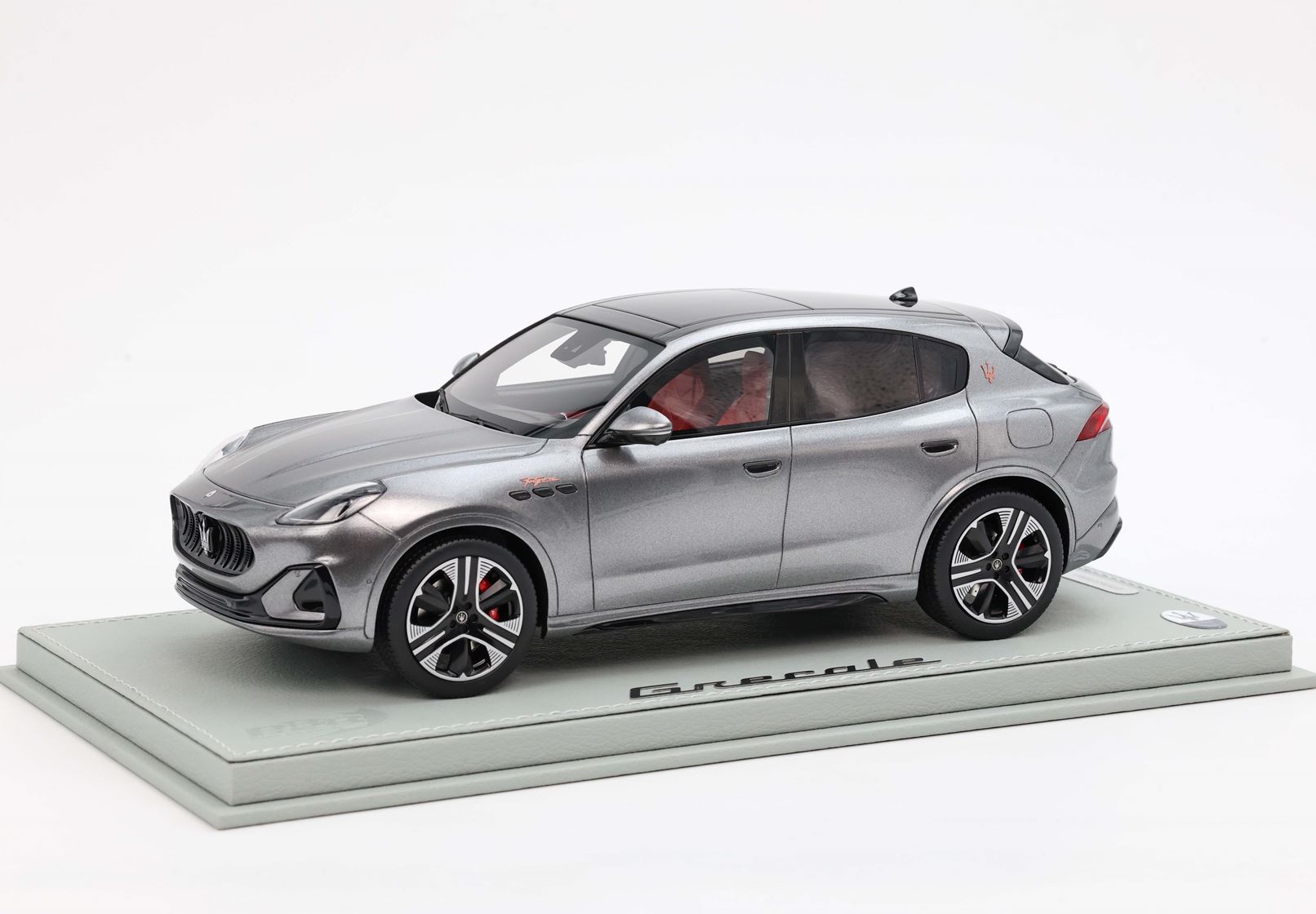 BBR Maserati Grecale Folgore 2022 - Lava Grey | 1:18