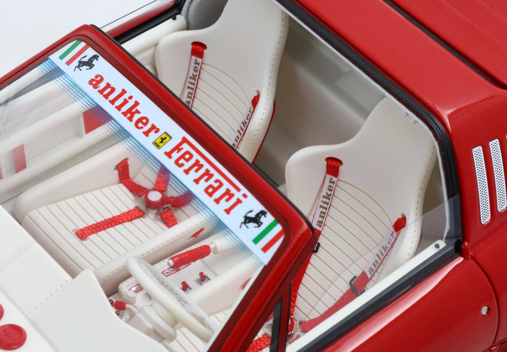 BBR Ferrari 512 BB Targa Anliker 1984 - Red | 1:18 - Image 8