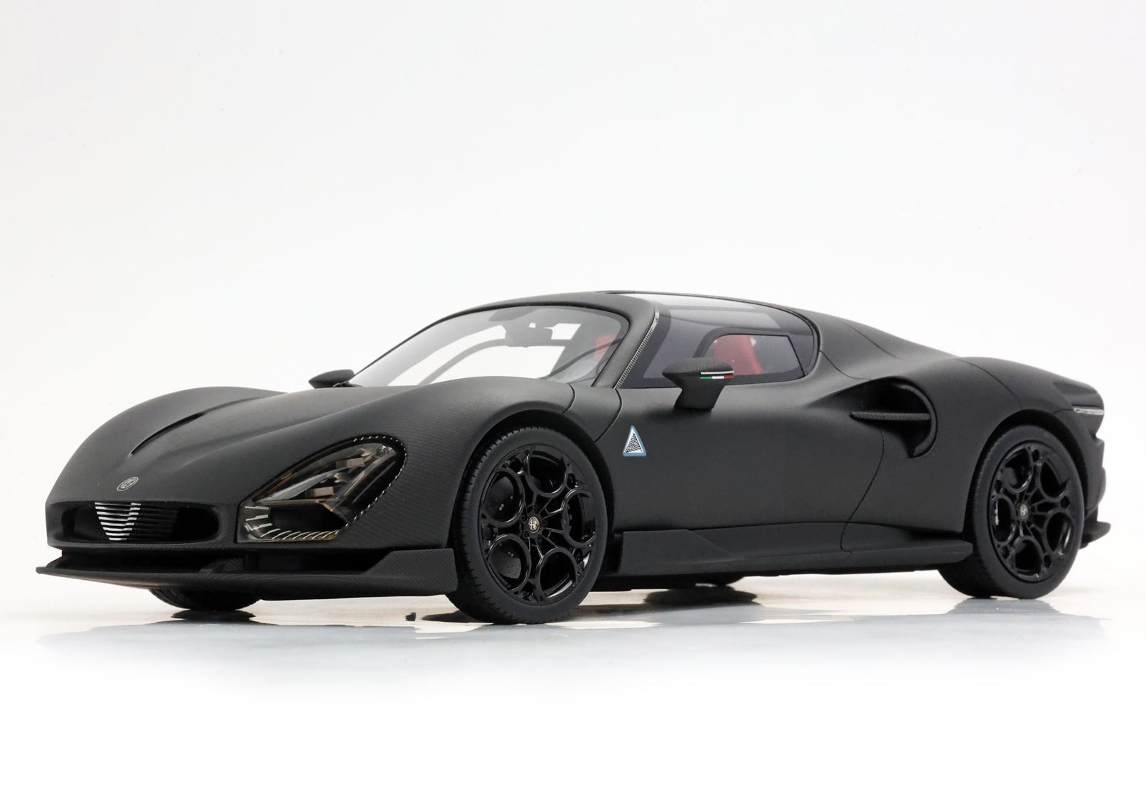 BBR Alfa Romeo 33 Stradale - Matte Carbon | 1:18 - Image 4
