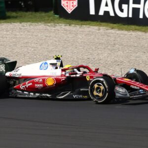 BBR フェラーリ SF25 モンツァ リバリー 50周年 ニキ・ラウダ カーナンバー 44 ルイス・ハミルトン - レッド | 1:12