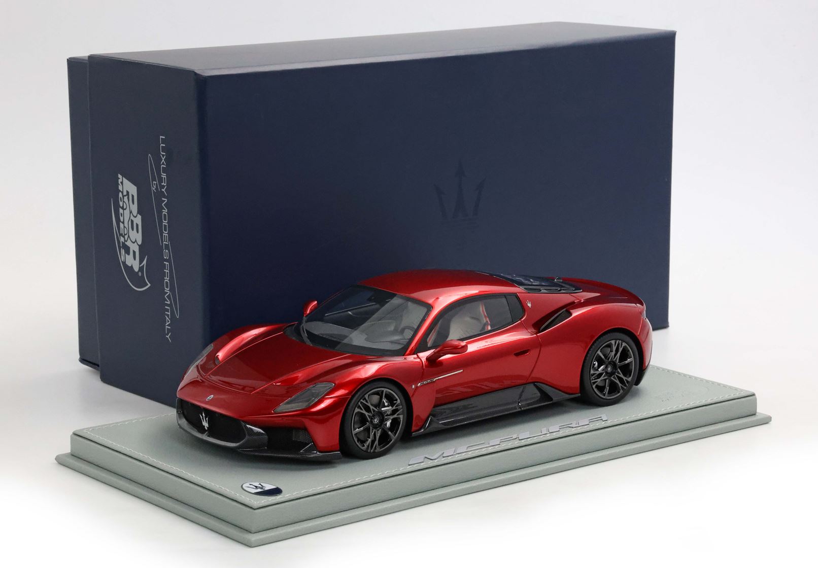 BBR Maserati MC Pura - Granturismo Red | 1:18 - Image 9