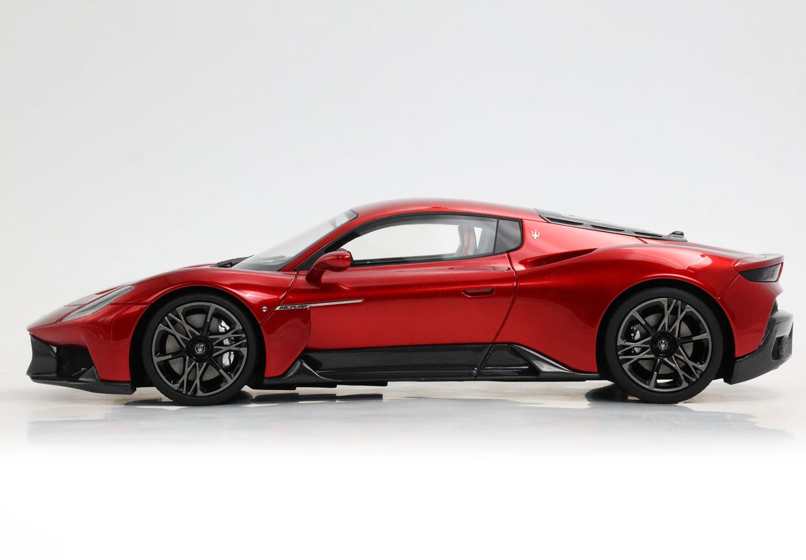 BBR Maserati MC Pura - Granturismo Red | 1:18 - Image 4
