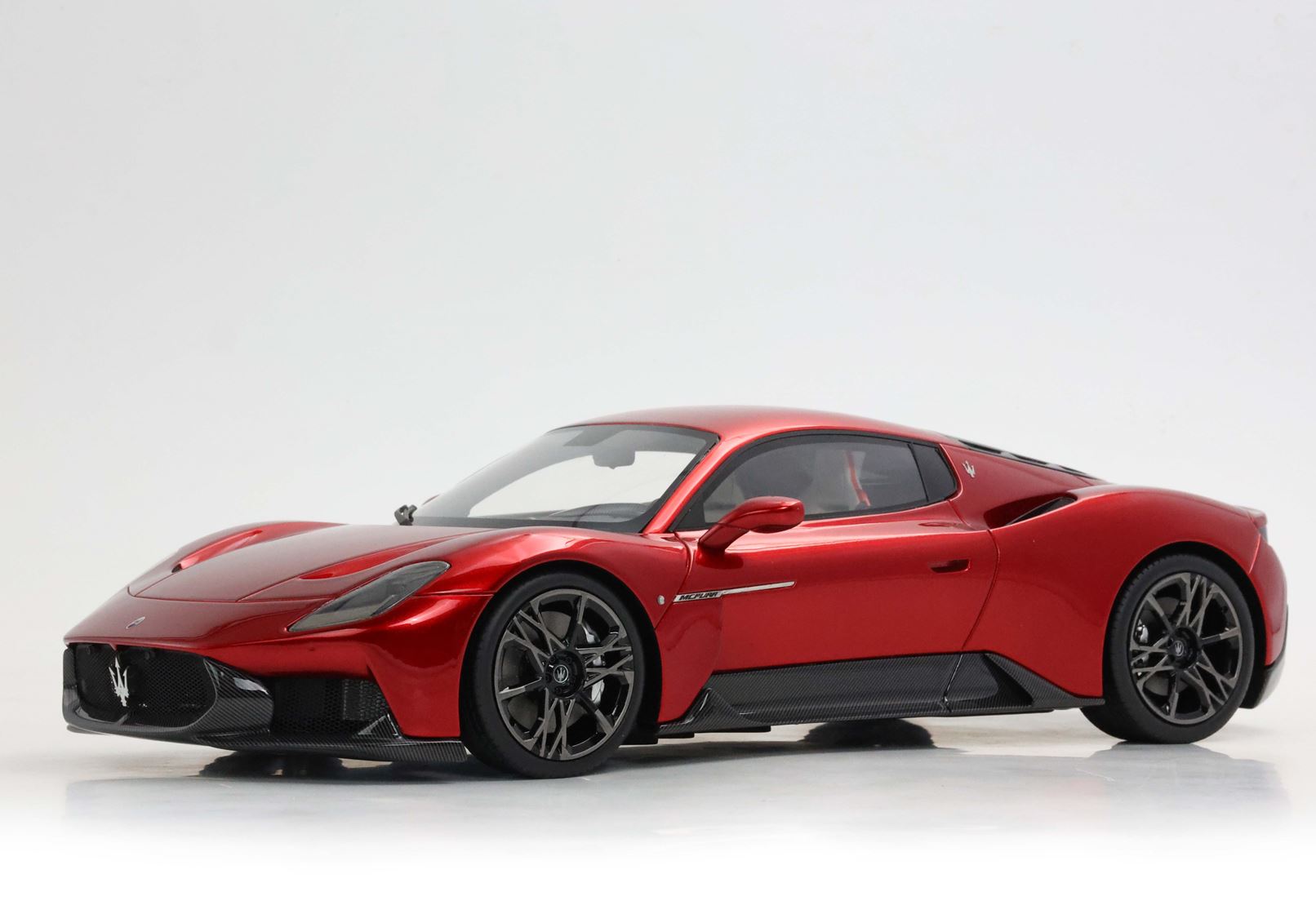 BBR Maserati MC Pura - Granturismo Red | 1:18 - Image 5