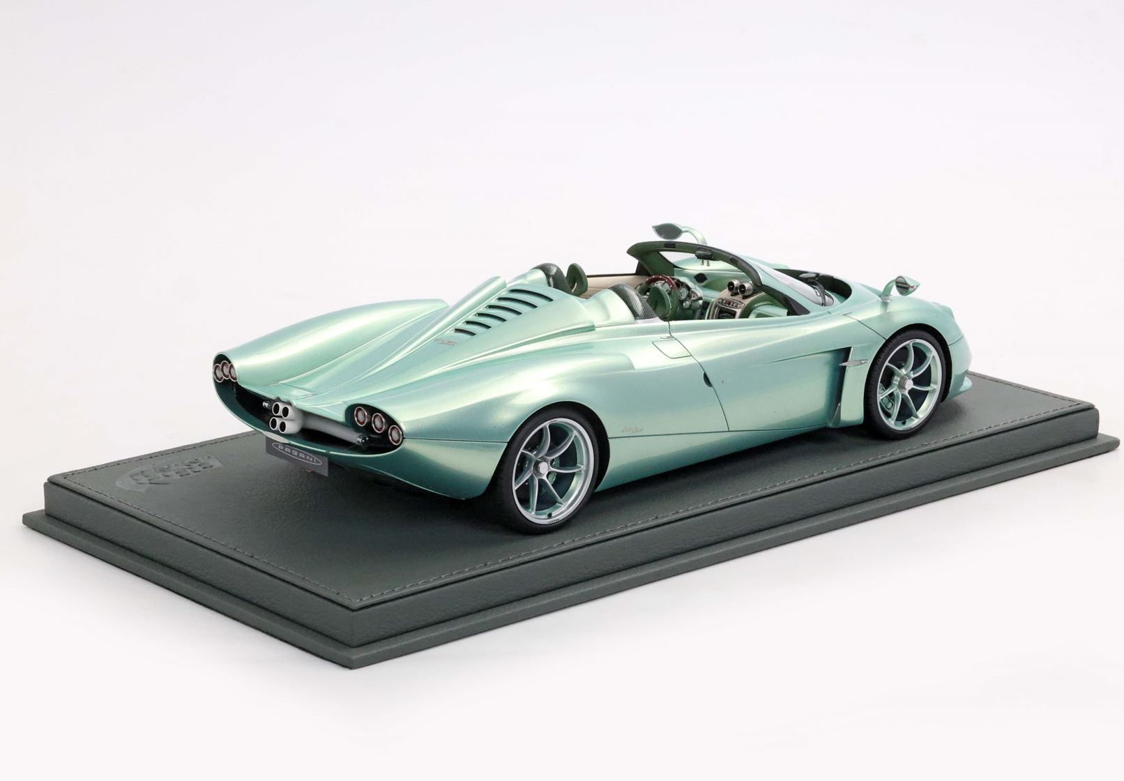 BBR Pagani Huayra Codalunga Speedster - Speedster Green | 1:18 – Bild 3