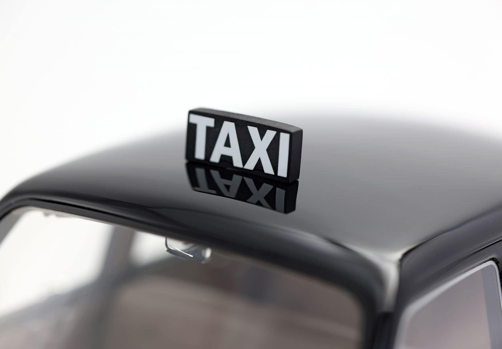BBR Alfa Romeo 1900 Taxi Milano - Green / Black | 1:18 – Bild 6